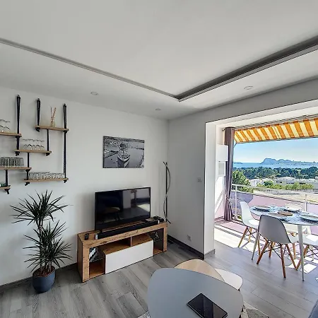 Appartement Vue Mer De La Baie Des Anges Avec Garage *