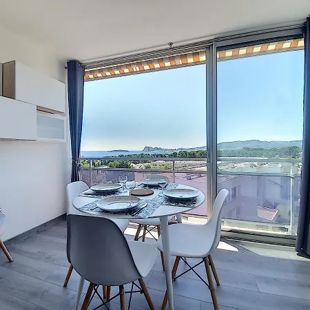 Vue Mer De La Baie Des Anges Avec Garage La Ciotat